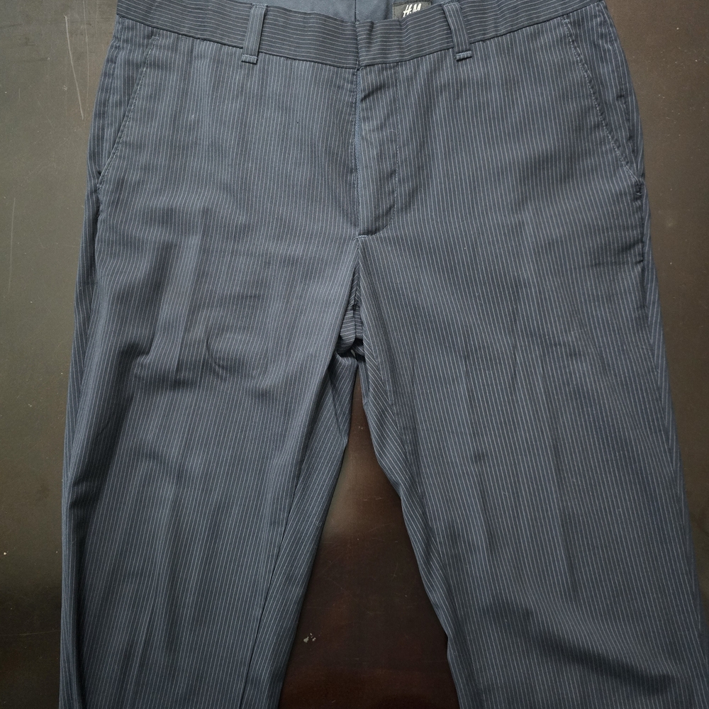 H&M Men’s Pinstripe Suit Pants Navy Size 34R Tailored